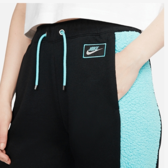 🔥 Icon Clash Fleece Joggers - Picture 4 of 6